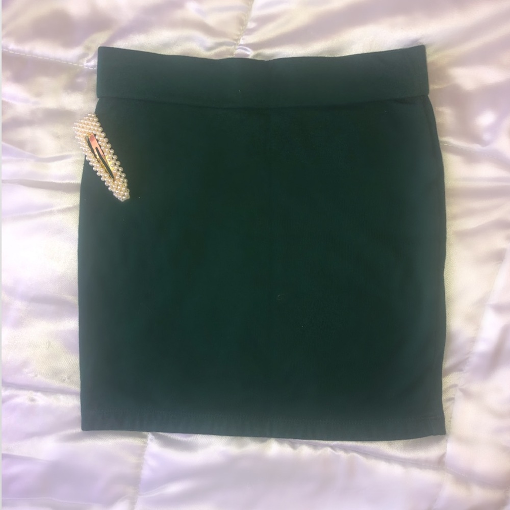 Forever 21 Green skirt